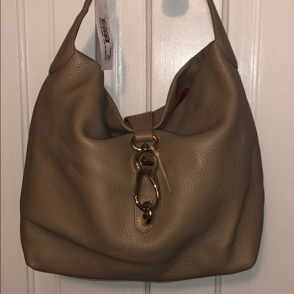NWT Dooney & Bourke Logo Lock ShoulderBag